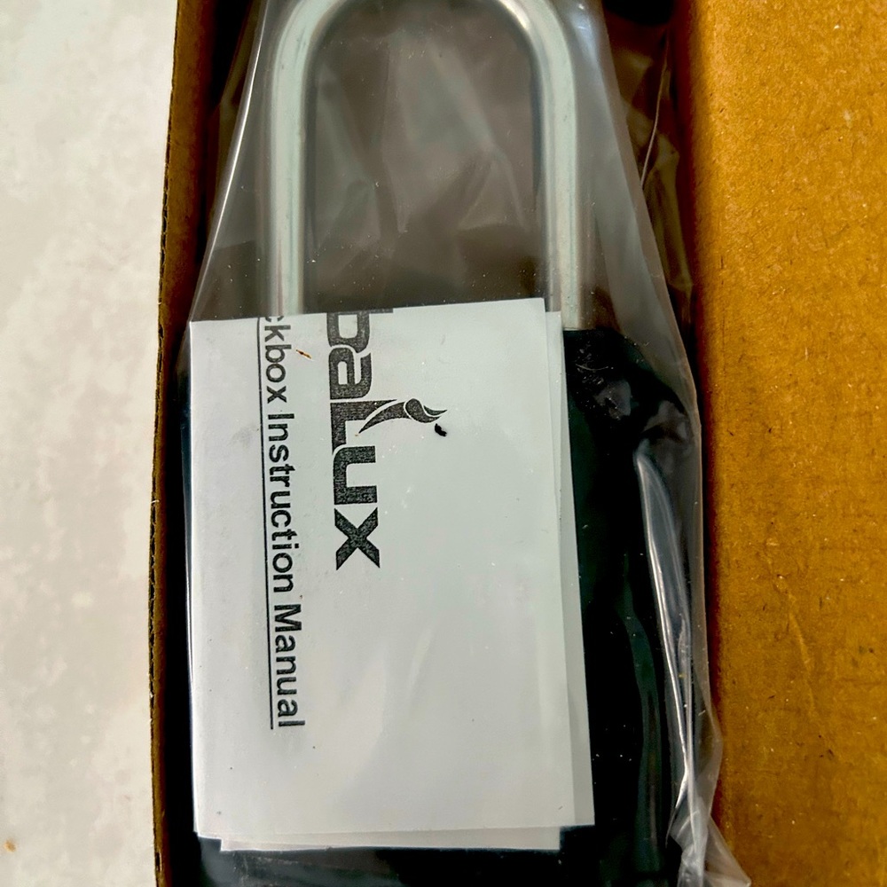 Realtor Keyholder Lock. - Picture 2 of 3
